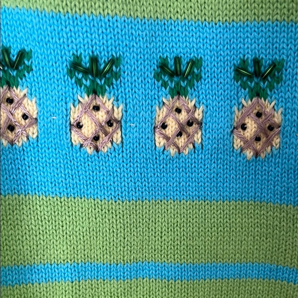Quacker Factory Pineapple Beaded Green Sleeveless Cardigan with Blue Accents - Picture 2 of 8